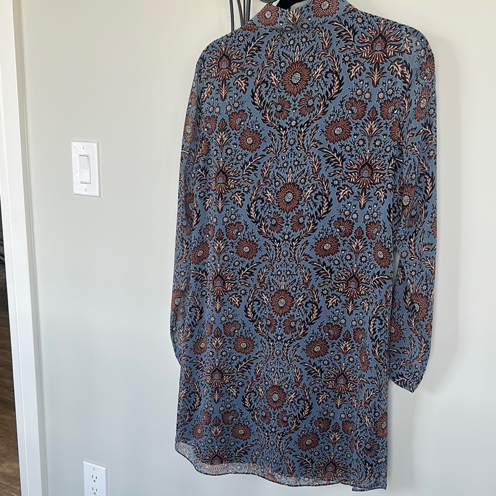 Chic Blue Patterned Dress - Picture 5 of 5
